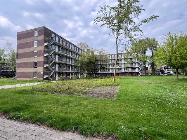 Fluitekruidweg 154 in Zaandam