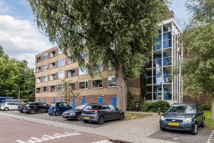 Fluitekruidweg 68 in Zaandam