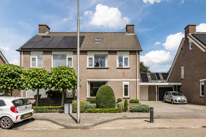 Fluwijnberg 109 in Roosendaal
