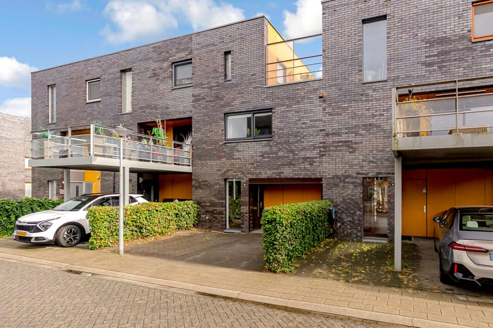 Fokkeboom 16 in Almere foto