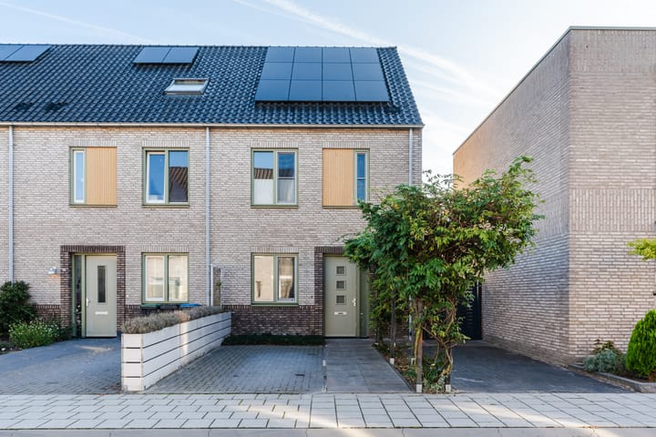 Fons Hardenbergstraat 11 in Helmond foto