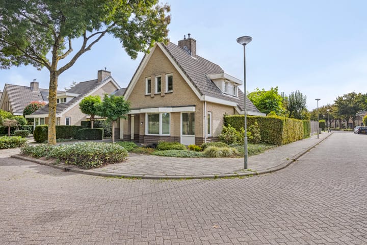 Forsythiastraat 11 in Geleen