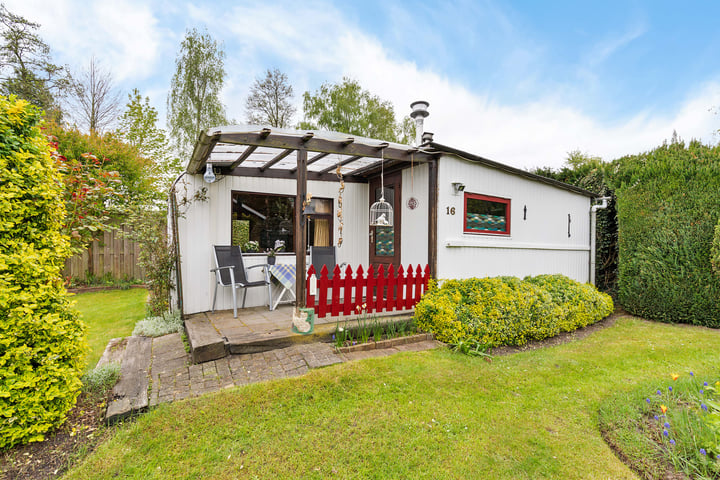 Photo of property Frank en Vrijhof 16, Rohel