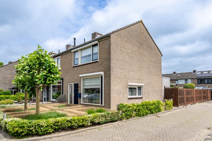 Photo of property Frank van Borselenstraat 4, Nieuwe-Tonge