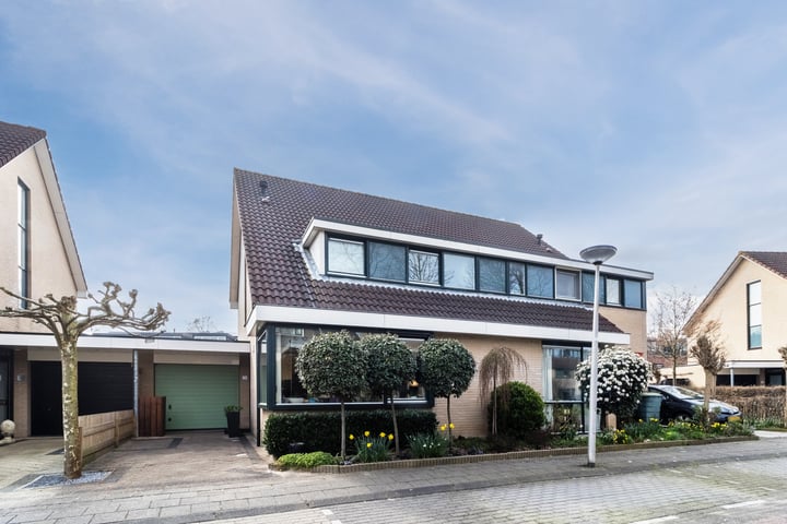 Photo of property Frans Halslaan 74, Bergschenhoek