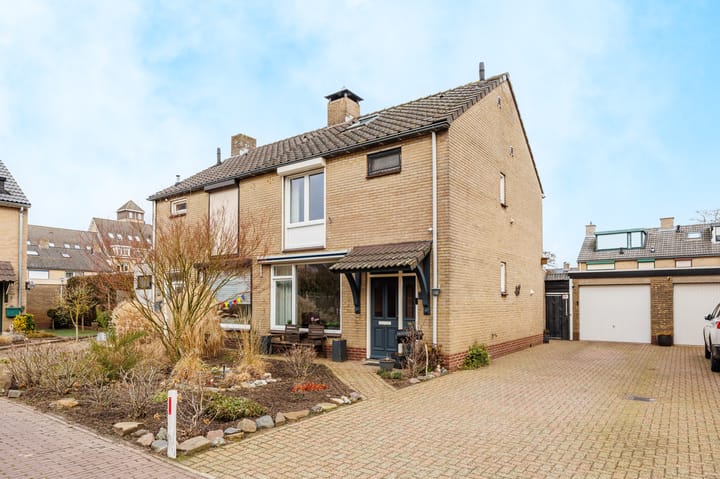 Photo of property Frans Halsstraat 7, Bergen L