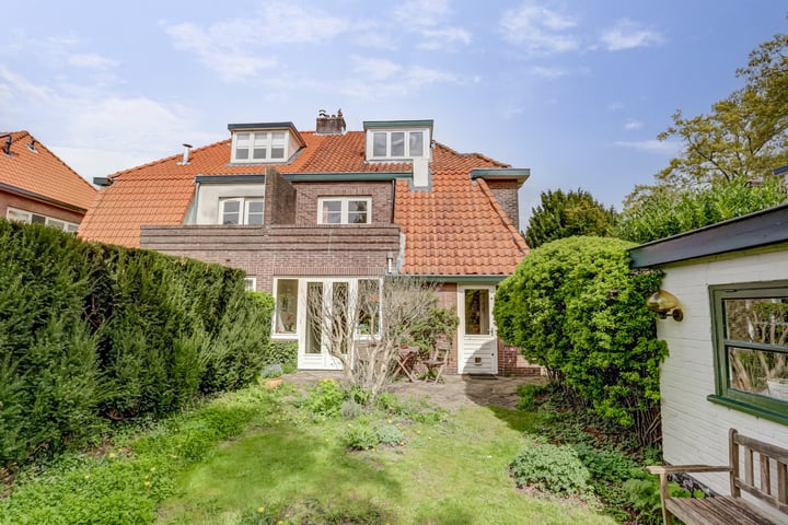 Frans van Mierislaan 22 in Hilversum