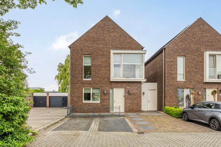 Fransche Brug 6 in Roelofarendsveen