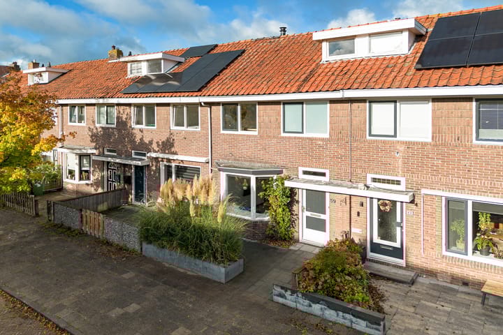 Frederik Hendrikstraat 59 in Sneek photo