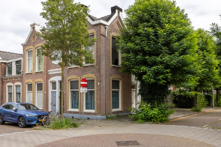 Frederikstraat 27 in Groningen