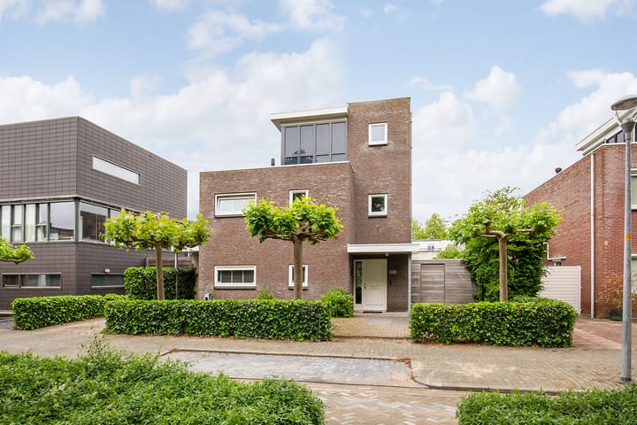 Frederiksveld 4 in Nieuw-Vennep