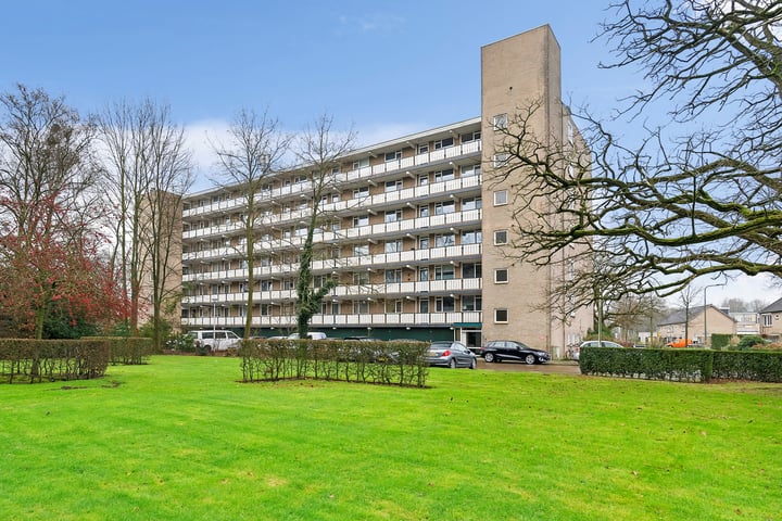 Photo of property Frerikshuislaan 111, Almelo