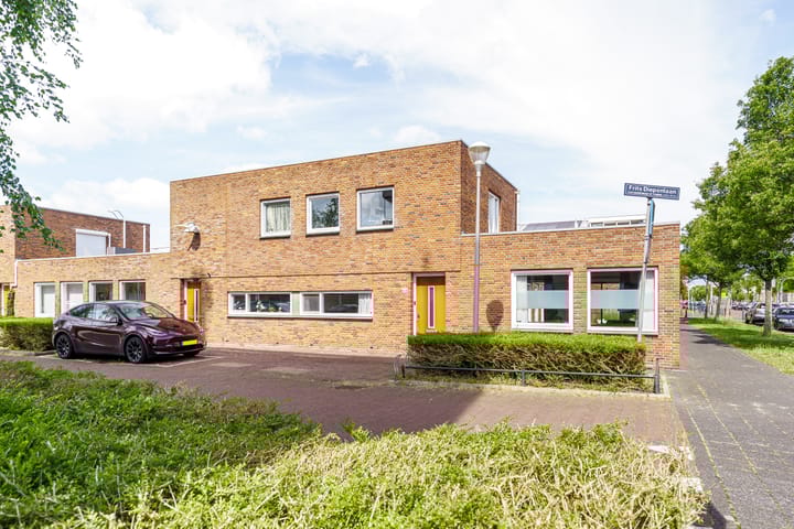 Photo of property Frits Diepenlaan 66, 's-Gravenhage