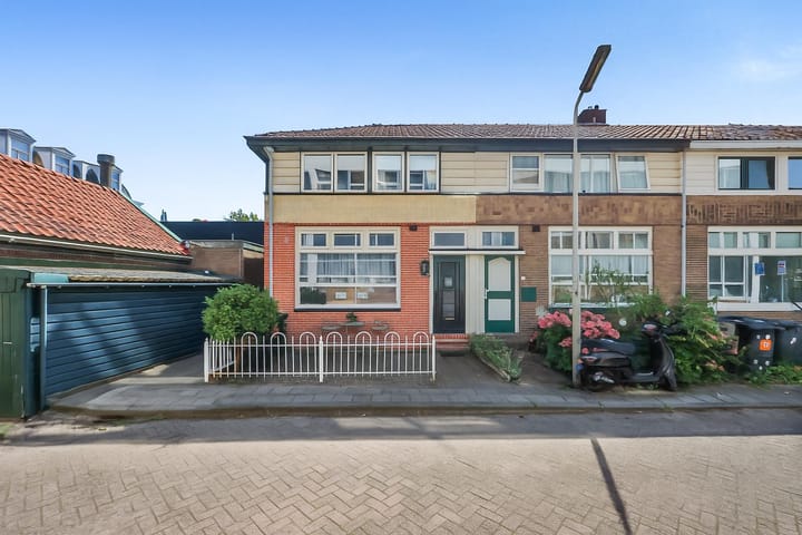 Fröbelstraat 1 in Wormerveer