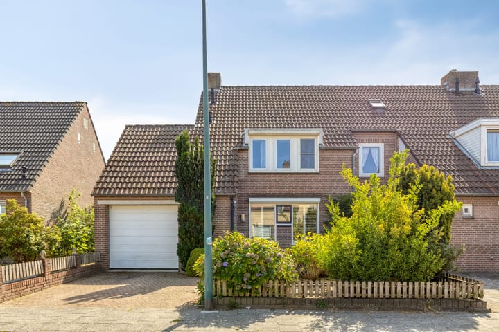 Gaanderij 24 in Alphen foto