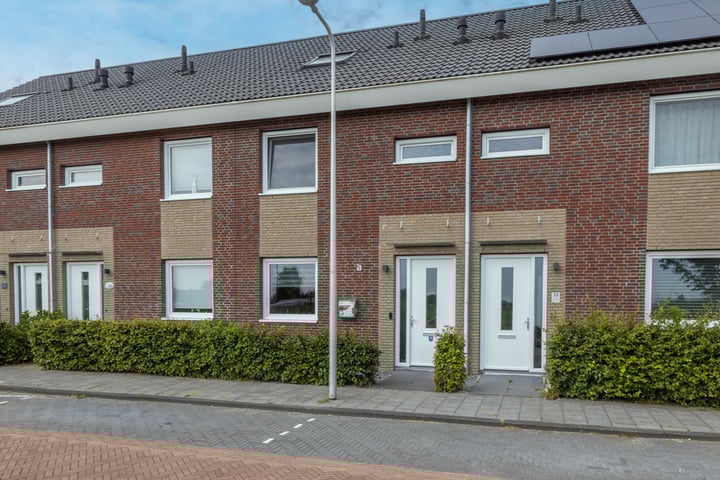 Photo of property Gaffeltiende 31, Lekkerkerk