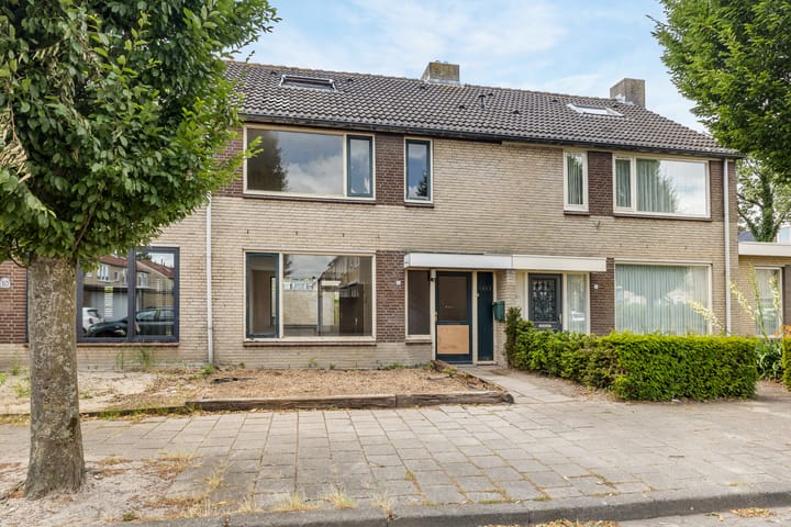 Photo of property Galileistraat 8, Oosterhout