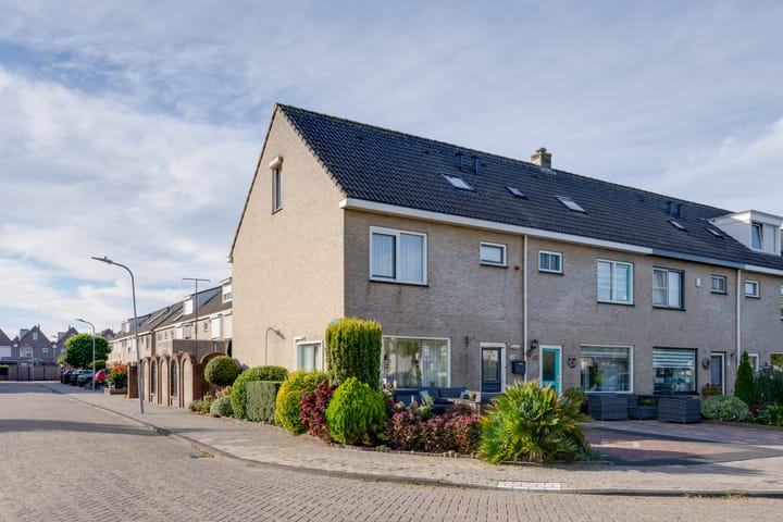 Galjoen 34 in Volendam Foto