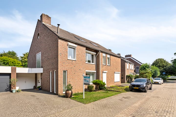 Photo of property Ganzerikweerd 17, Maastricht