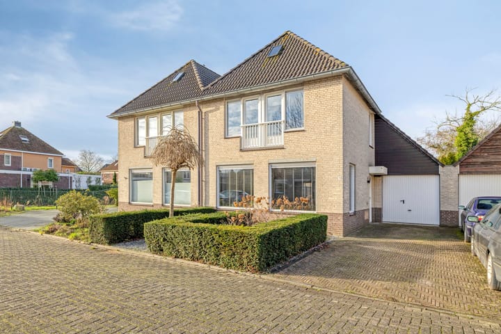 Gebroeders Delhezstraat 18 in Steenbergen