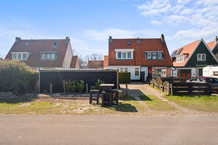 Photo of property Gemeenelandsweg 124, Den Oever