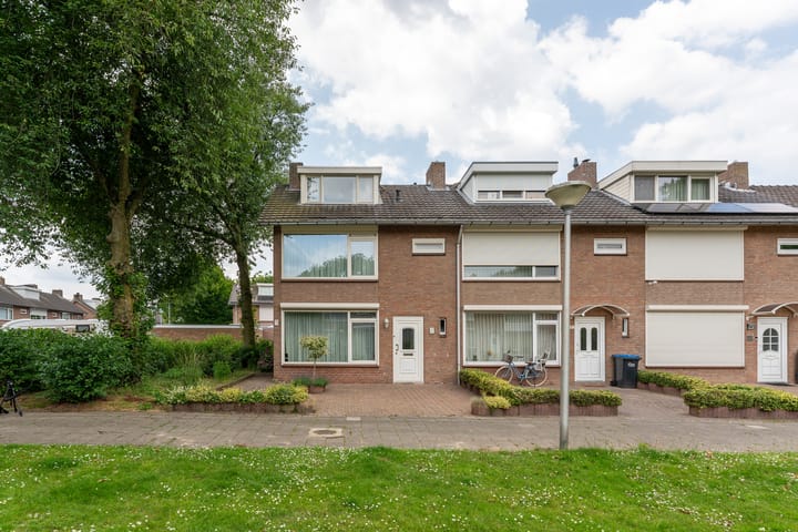 Photo of property Generaal van Dedemlaan 130, Eindhoven