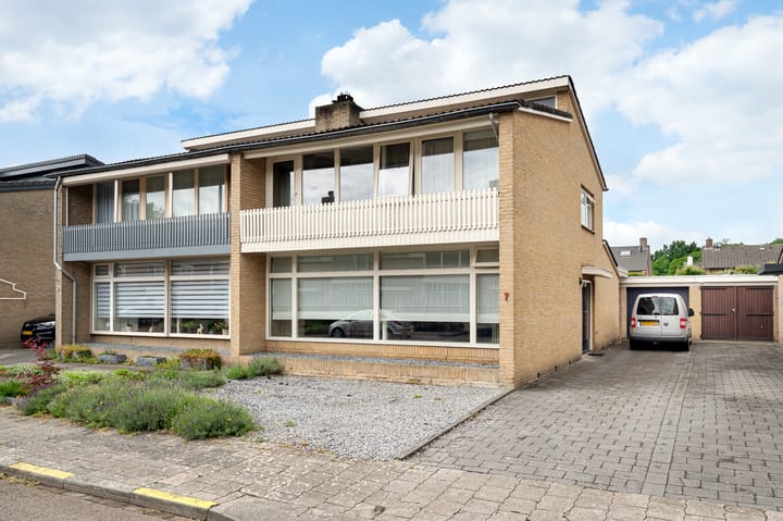 Photo of property Generaal van Vlijmenstraat 7, Veghel