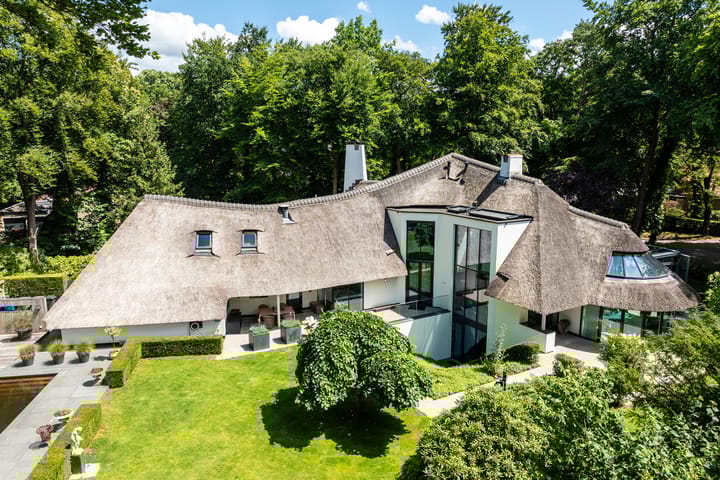 Genistalaan 11 in Apeldoorn