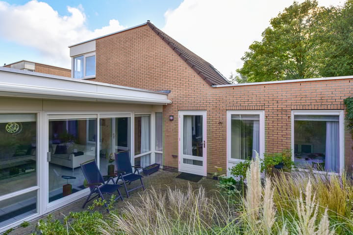 Photo of property Geraniumlaan 16, Badhoevedorp