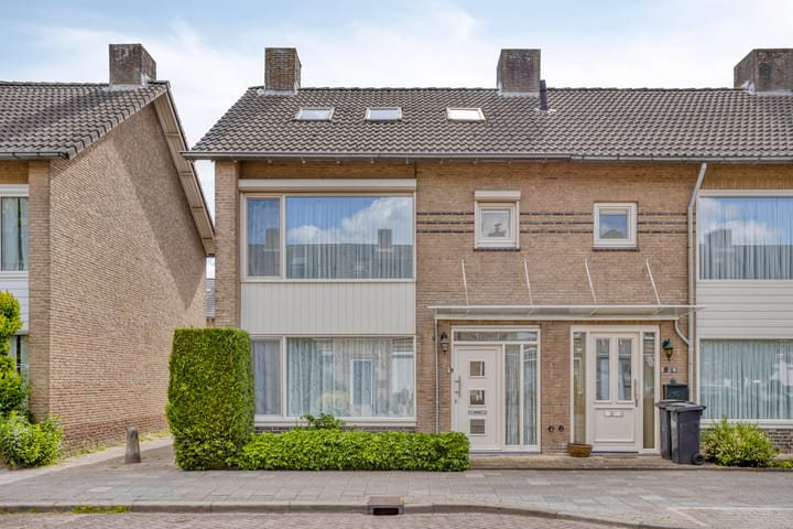 Photo of property Gerard Bromlaan 13, Eindhoven