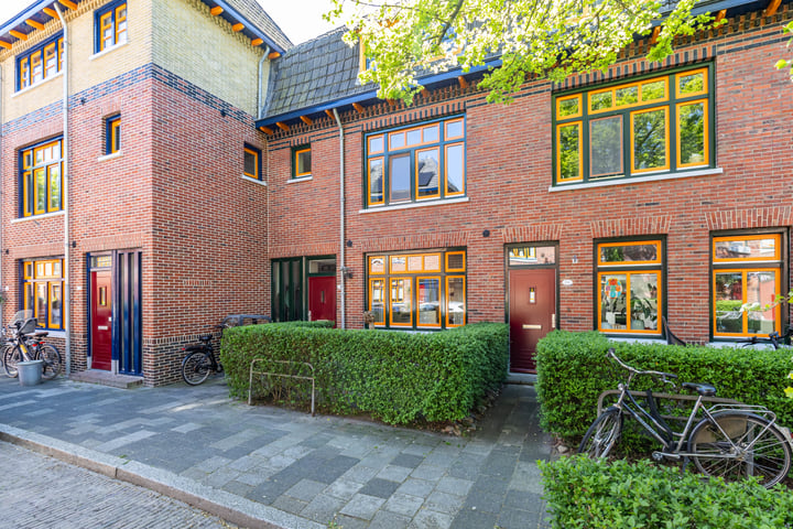 Gerbrand Bakkerstraat 12a in Groningen