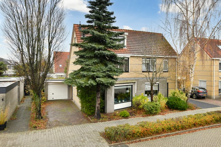 Photo of property Gerrit Achterberghof 83, Hoorn