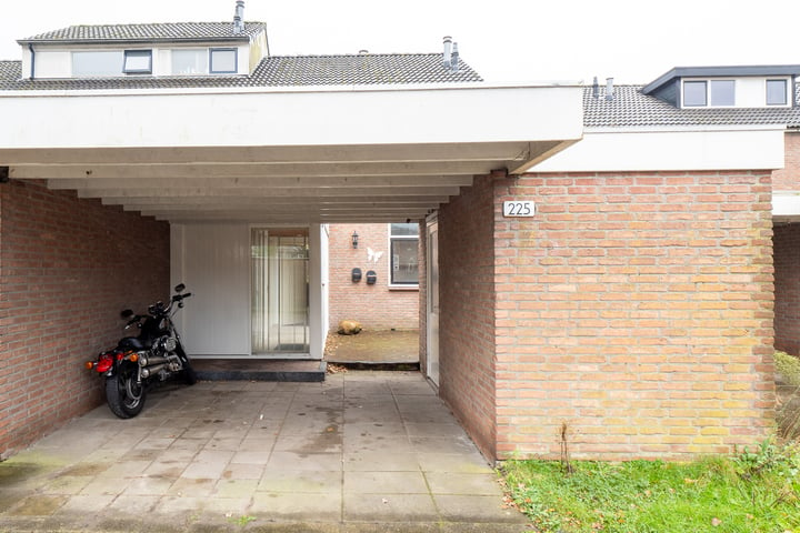 Gerrit Peuscherstraat 225 in Hengelo