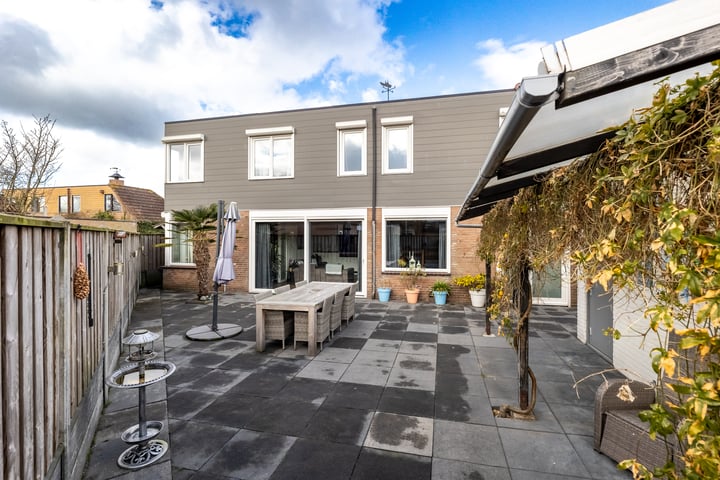 Photo of property Giessenburg 4, Vlissingen