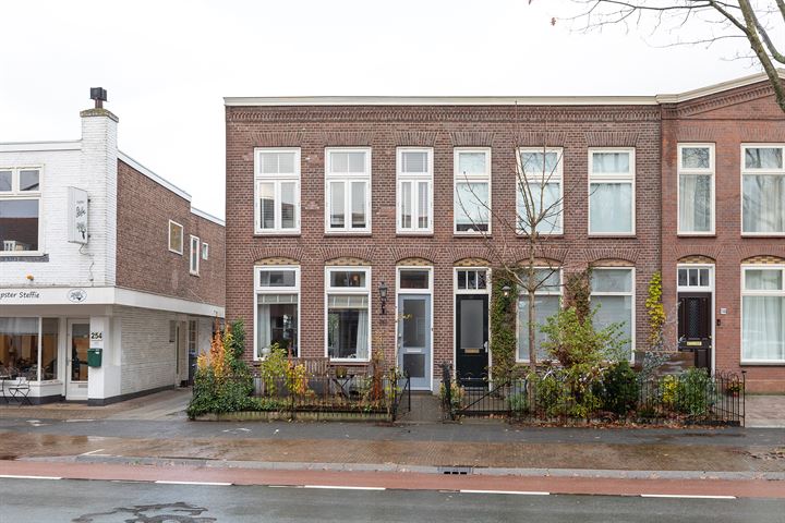 Gijsbrecht van Amstelstraat 252 in Hilversum