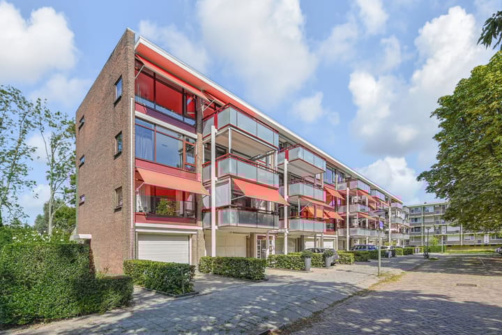 Photo of property Gijsbrecht van Amstelstraat 48, Vlaardingen
