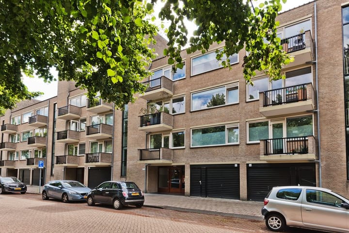 Gijsbrecht van IJselsteinstraat 235 in Amsterdam