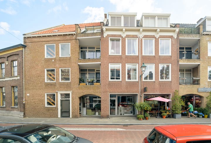 Ginnekenweg 337-D9 in Breda Foto