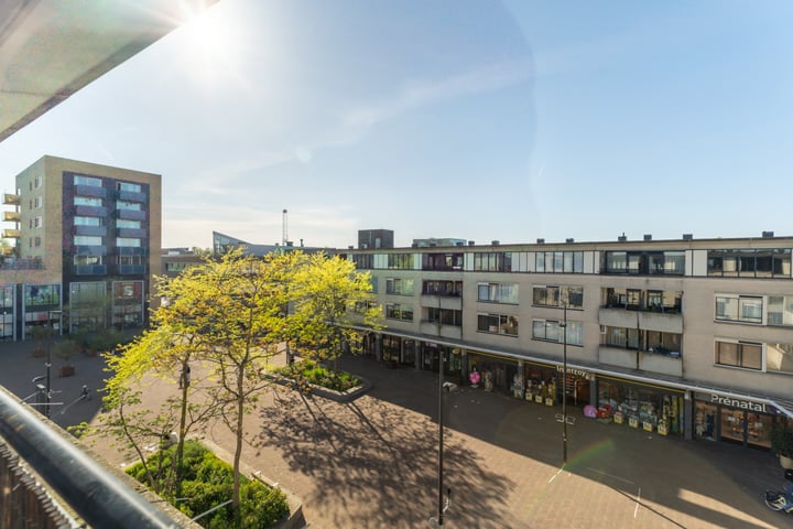 Globeplein 52 in Almere