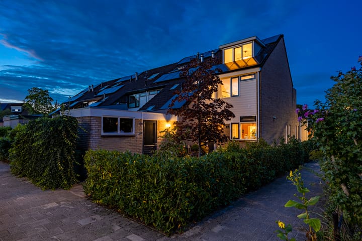 Godfried Bomansstraat 70 in Hengelo Foto