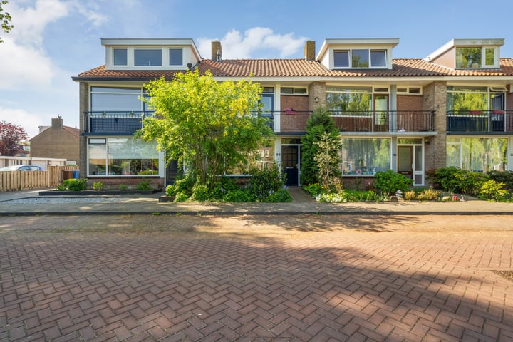Goudenregenplantsoen 29 in Alphen aan den Rijn