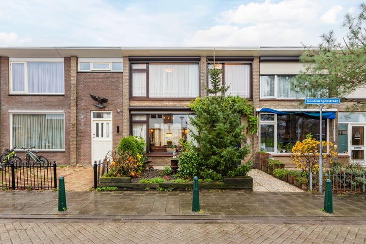 Goudenregenstraat 27 in Steenbergen