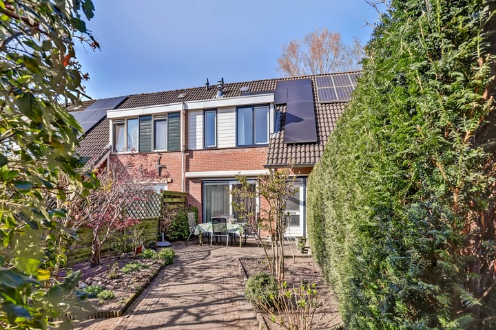 Goudenregenstraat 72 in Lent