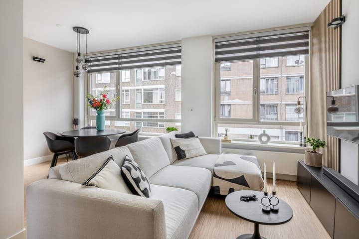 Goudsewagenstraat 25A in Rotterdam photo