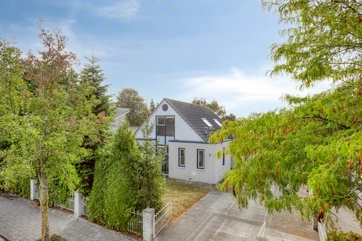 Photo of property Gounodstraat 11, Capelle aan den IJssel
