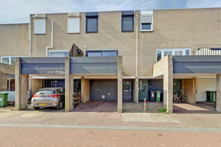 Gouverneur Houbenstraat 16 in Panningen