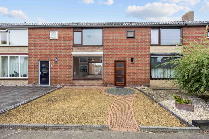 Photo of property Graaf Adolfstraat 13, Oude Pekela