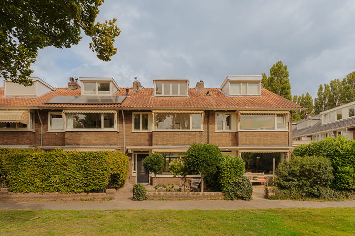 Graaf Aelbrechtlaan 104 in Amstelveen