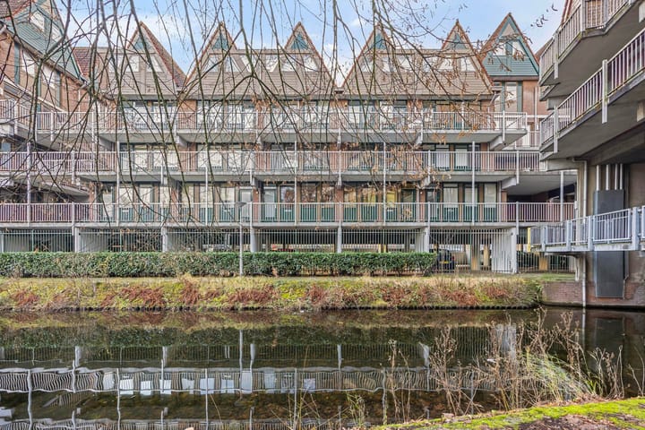 Photo of property Graaf Balderikstraat 44, Rotterdam