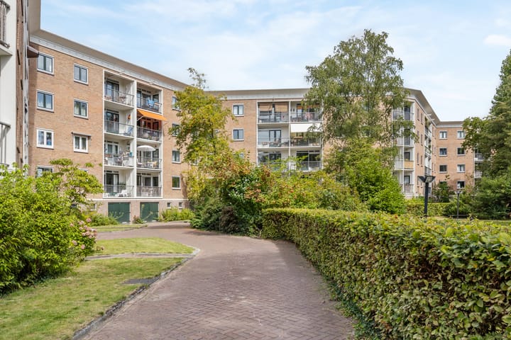 Photo of property Graaf Engelbertlaan 15, Breda